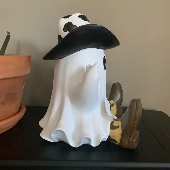 Goblin & Ghoul Sheriff Cowboy Ghost Resin Figurine 10” Tall New - Picture 4 of 7